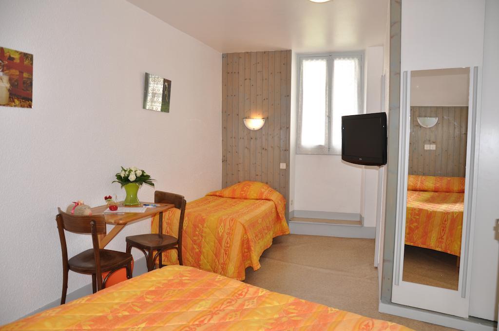 Hotel De La Grotte Aix-les-Bains Habitación foto