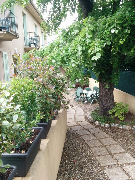 Hotel De La Grotte Aix-les-Bains Exterior foto